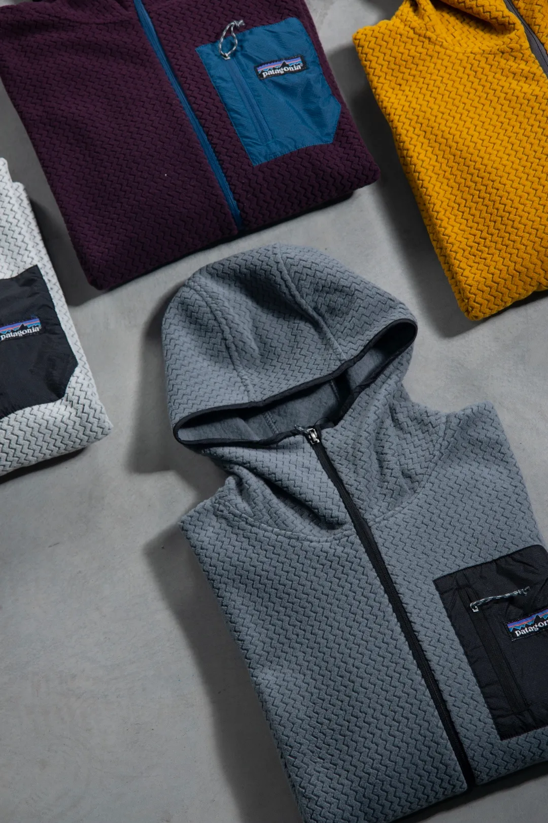 5507 P124 PATAGONIA REI ， ， 。PATAGONIA ， 。 ：Dark Gray Coffee Brown Black Royal Blue Purple Khaki White Yellow Blue Red Green 11 patagonia ： Breathable : ： Size ： S （ 112 69 64 46） M（ 116 71 65 48） L （ 120 73 66 50） XL（ 124 75 67 52） 170cm，80-130 S 170-175cm，130-150 M 175-180cm，150-170 L 180-185cm，170-190 XL
